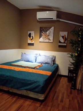 The Loft Layover - 2 bedrooms only